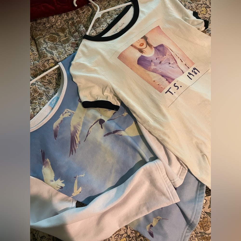 Taylor Swift 1989 original seagull sweater + tour tee SET